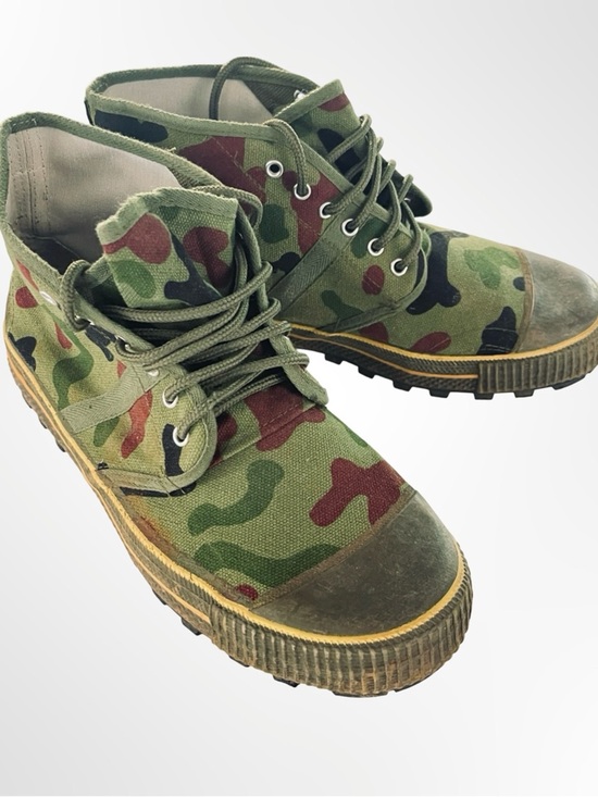 The Unbranded Brand Other - Men's Camouflage High-Top Athletic Sneakers - Green Camo